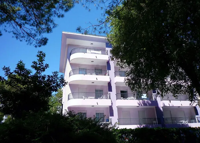 Relax By Our Pool-beahost Lejlighed Bibione