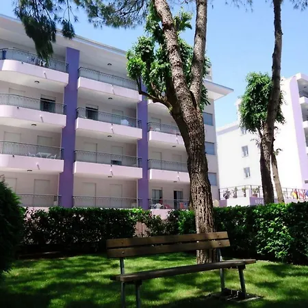 Relax By Our Pool-beahost Appartamento *